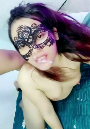 LUNA Ngewe Beringas Crot Mulut