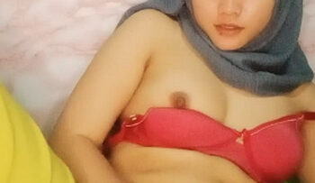 YENI Hijab Hobinya Ngocok