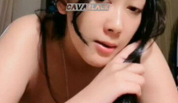 CECE Horny Ngocok Sendiri