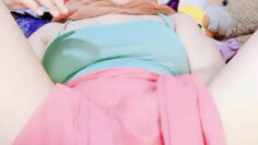 BABY JENNIENA Hijab Ngocok Dildo