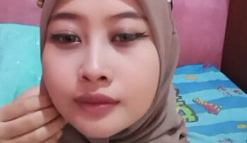 HENI Hijab Nakal Kostum Kelinci BDSM
