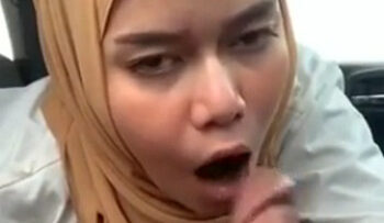 HIJAB Maniak Sotong Crot Di Mulut