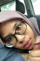 RINA Pegawai Honorer Nyotong Di Mobil