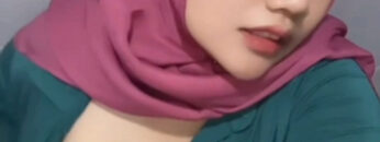 HIJAB ASN Horny Di kamar Mandi