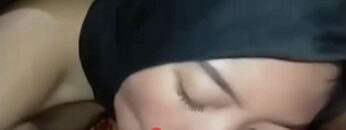 HIJAB Cakep Nyedot Biji Sotong