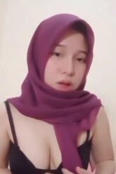 NAY HIJAB Horny Ngocok