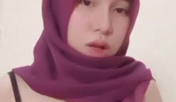 NAY HIJAB Horny Ngocok