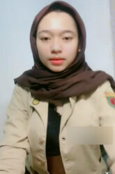 RENA JILBAB Pramuka Pamer Susu
