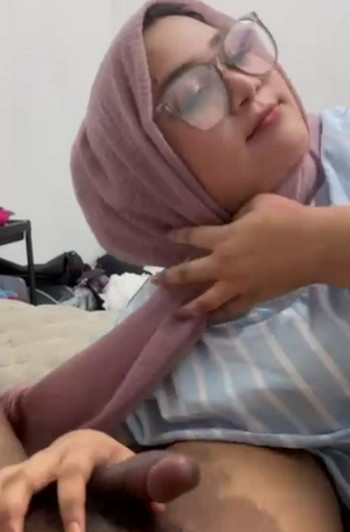 TANTE VERA Hijab Puasin Brondong
