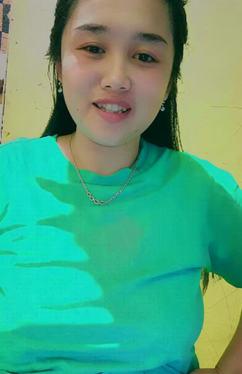 NAURA Gadis Desa Belajar Live