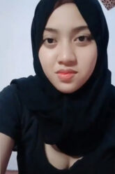 HAFIZAH Ahirnya Bogel Ngocok Memek