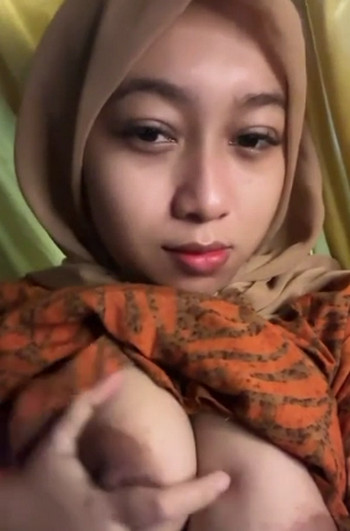 HIJAB MAMA Muda Pamer Aset