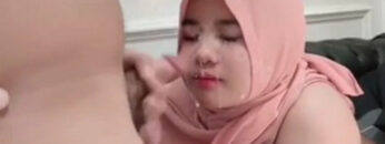 KAKAK Hijab Kena Crot Muka.jpg