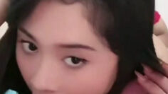PINKI YELLOW Suka Ngemut
