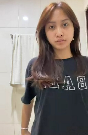 PELAJAR SUka Ngocok Di Kamar Mandi