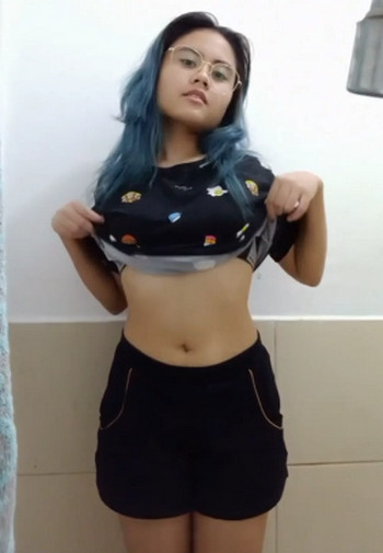 WINDI Suka Rekam Bogel Di kamar Mandi