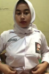 DHIYA Pelajar Hijab SUka Pamer