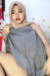 NETA Hijab Colok Memek Pakai Jari