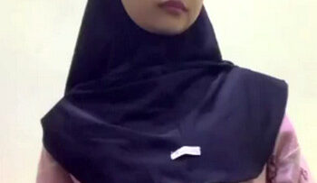 FENILA Hijab SUka Pamer Bogel