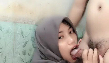 JASMINE Hijab Live Ngewe DI Kamar Mandi