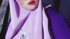 DAMIA Zahra Hijab Mahasiswi Ngocok Pakai Almamater