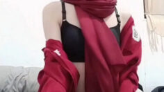 FEBY Hijab Pakai Almamater UNIV Nguleg memek
