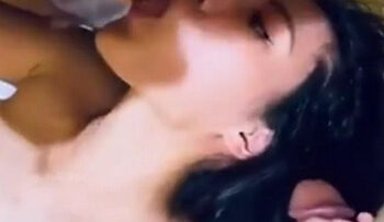 MODEL Majalah 3Some Melahap 2 Kontol