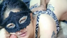 MEDU Nungging Ngemut Dildo Sambil Disodok