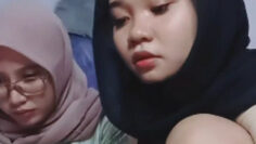 3Some DINI N Friend Lepas Hijab Ngentot