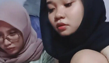 3Some DINI N Friend Lepas Hijab Ngentot